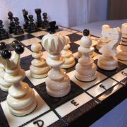 Schachspiel aus Holz 42 x 42 cm
